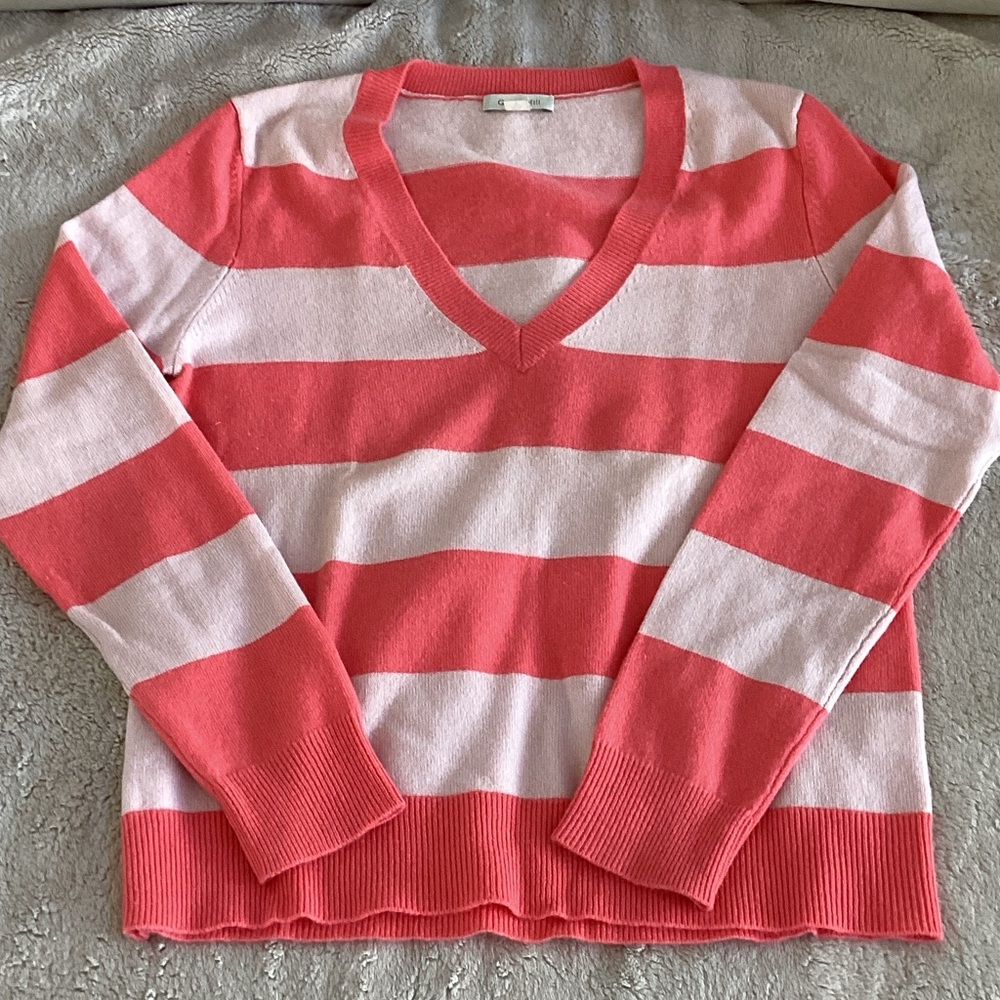 Garnet Hill Coral and Lilac V-Neck Cashmere Sweater